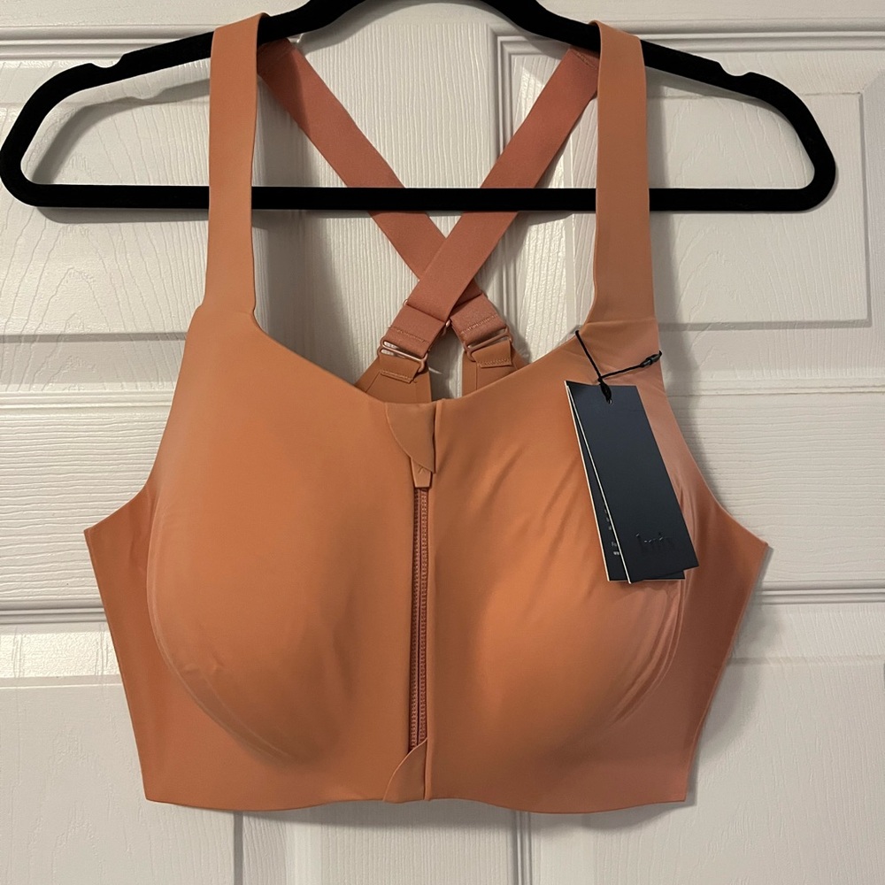 BNWT Catalyst sports bra zip front
